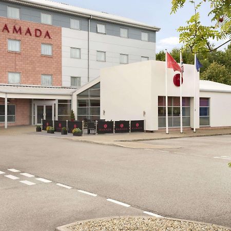 Отель Ramada Вэйкфильд Экстерьер фото