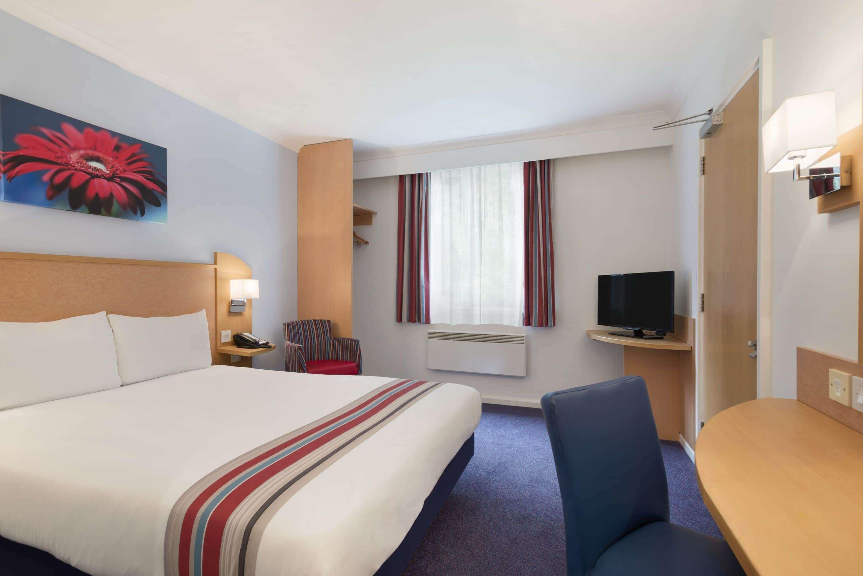 Отель Ramada Вэйкфильд Экстерьер фото